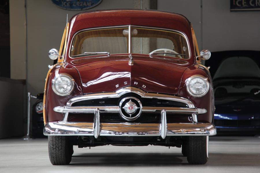  Ford Woodie Shoebox Station Wagon 1949 года  (фото 3 из 16)